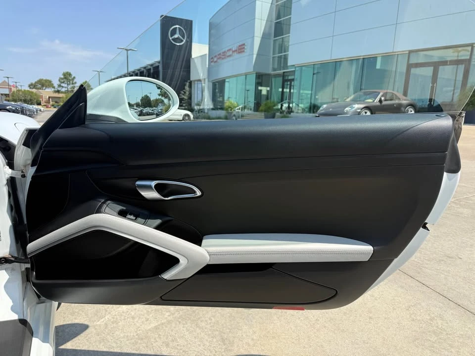 2020 Porsche 718 Boxster - Image 8 of 14