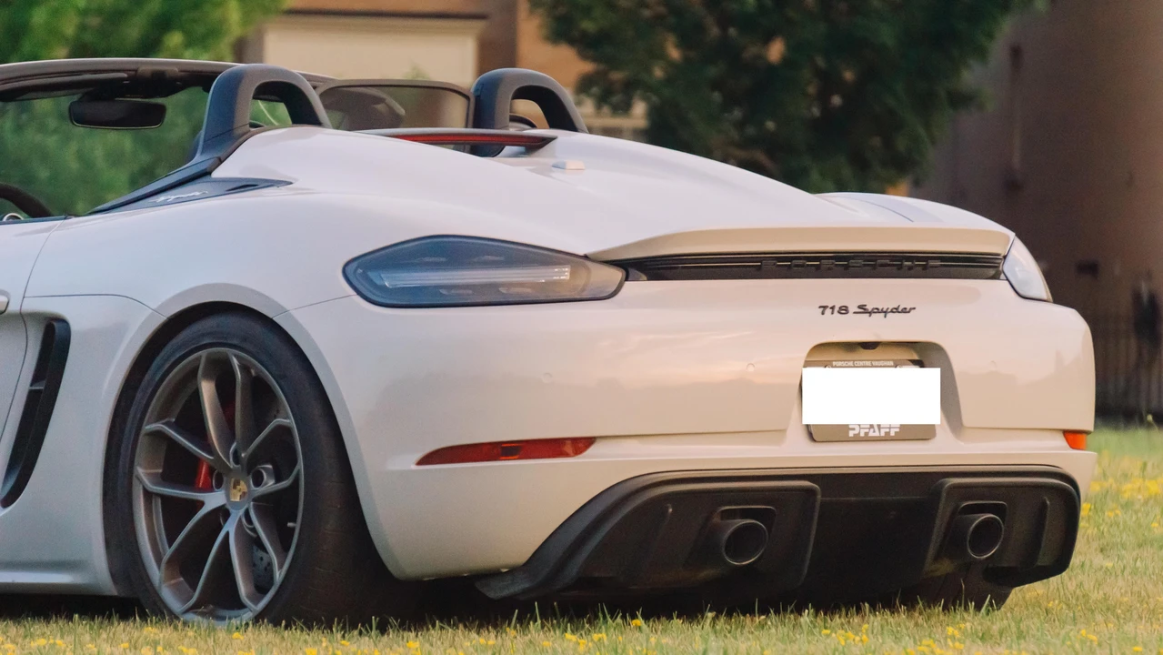 2020 Porsche 718 Boxster Spyder - Image 17 of 31
