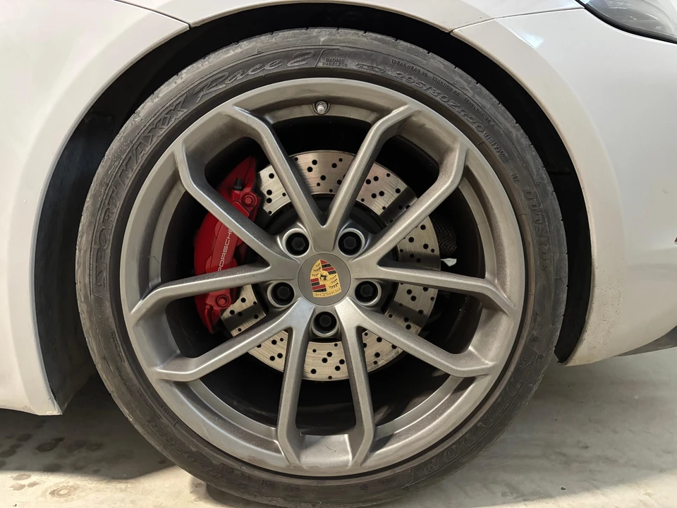 2020 Porsche 718 Boxster Spyder - Image 24 of 31