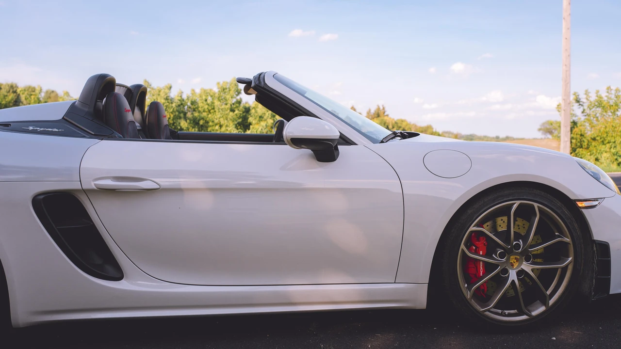 2020 Porsche 718 Boxster Spyder - Image 22 of 31