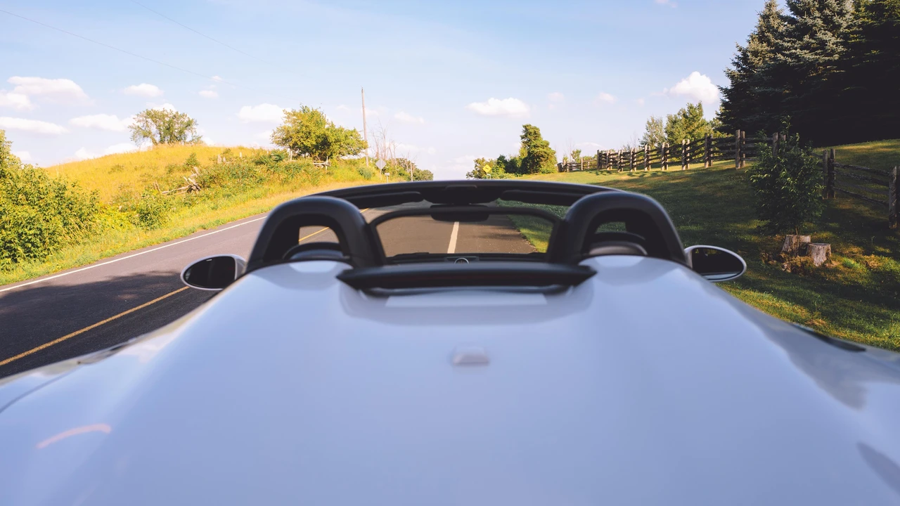2020 Porsche 718 Boxster Spyder - Image 20 of 31