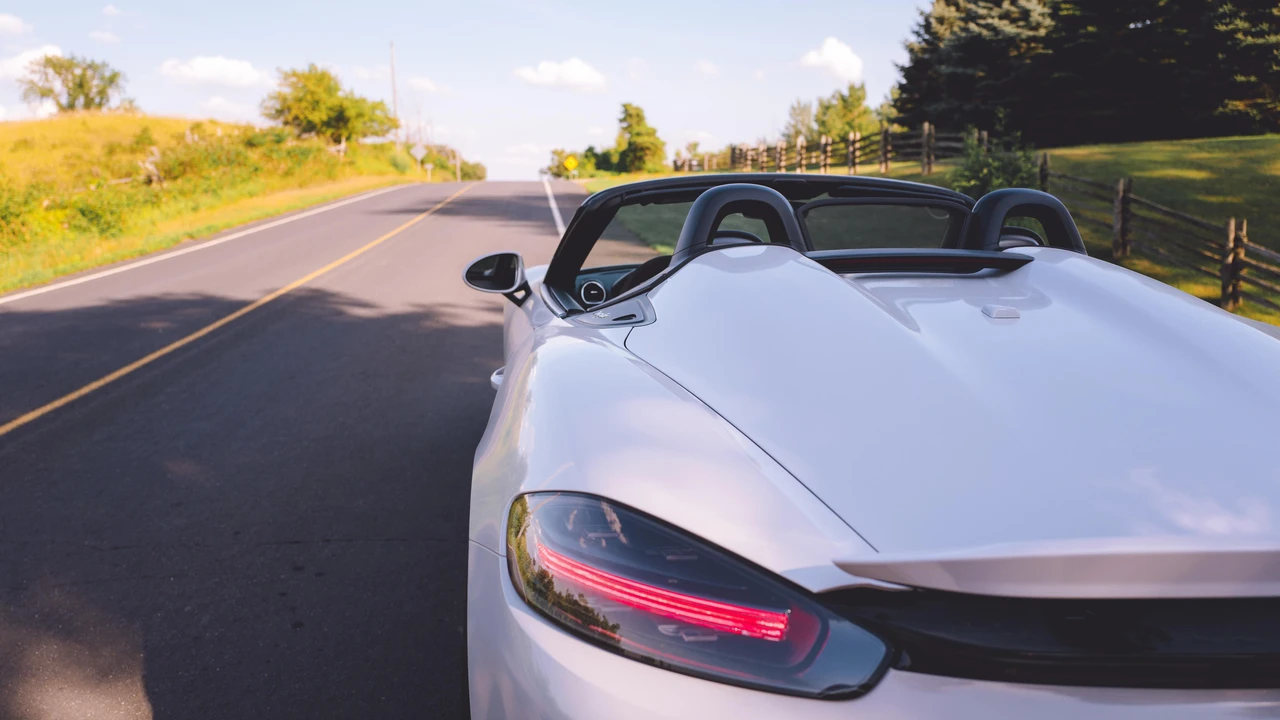 2020 Porsche 718 Boxster Spyder - Image 18 of 31