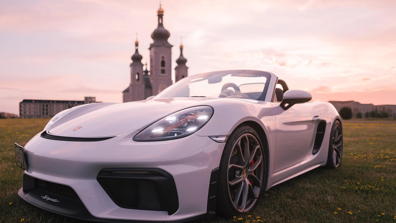 2020 Porsche 718 Boxster Spyder - Image 6 of 31