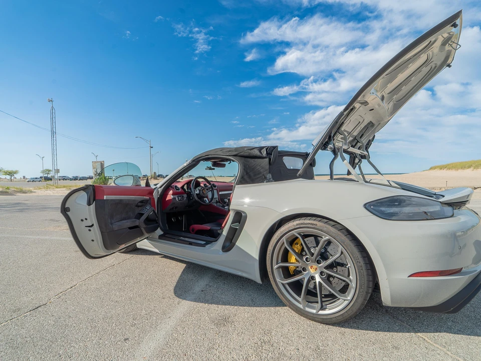 2020 Porsche 718 Boxster Spyder - Image 16 of 31