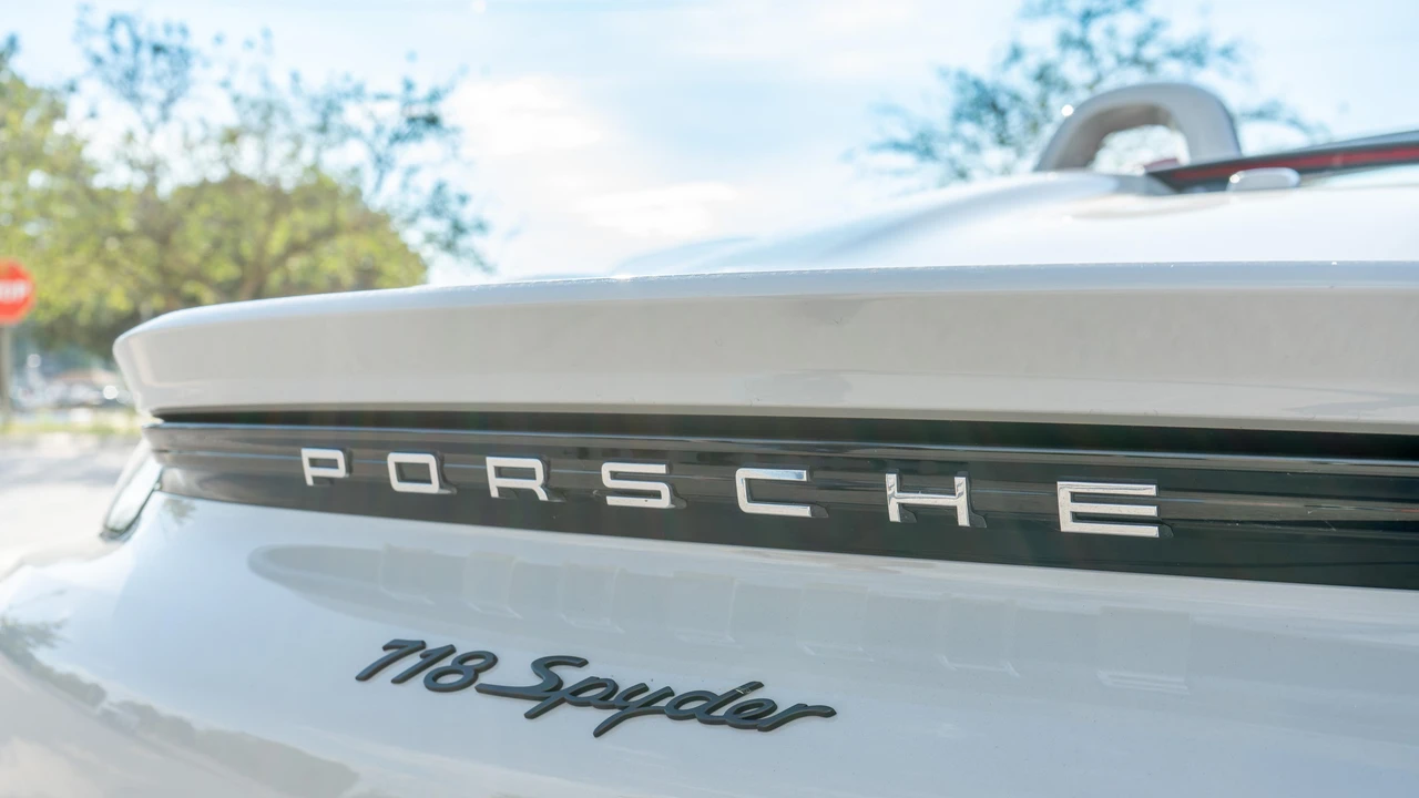 2020 Porsche 718 Boxster Spyder - Image 21 of 31