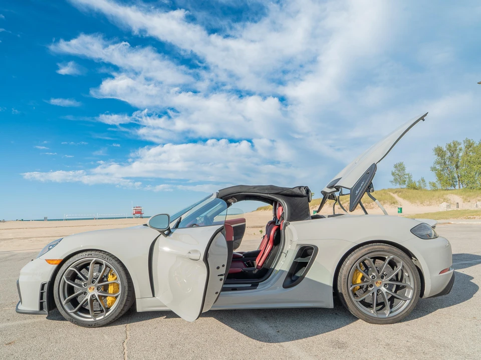2020 Porsche 718 Boxster Spyder - Image 15 of 31