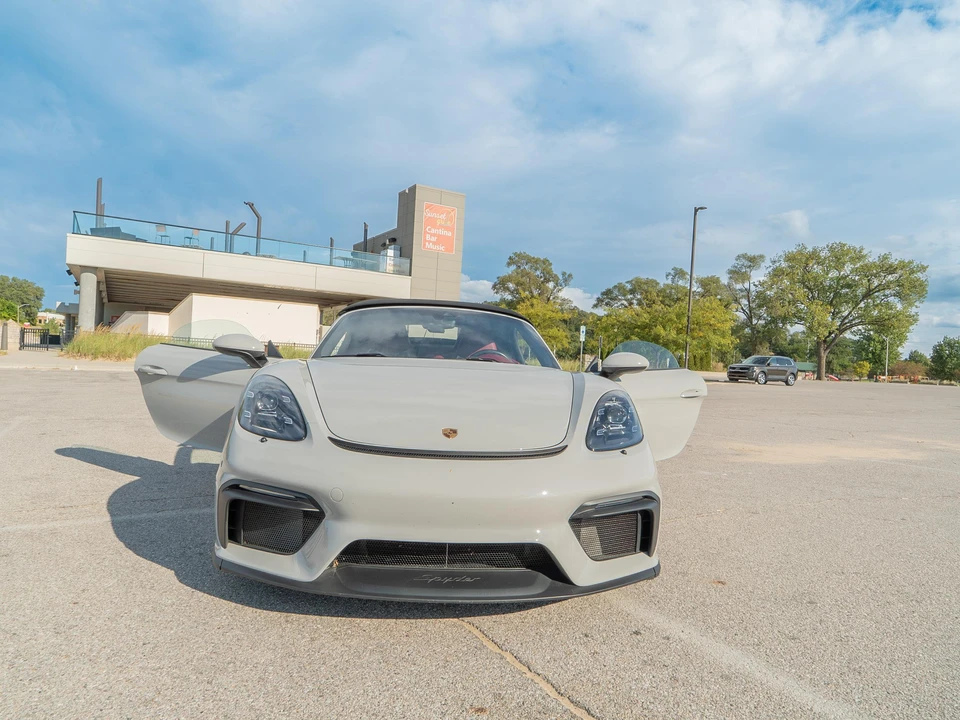 2020 Porsche 718 Boxster Spyder - Image 14 of 31