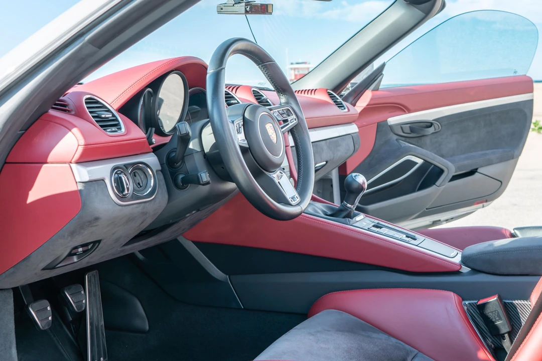 2020 Porsche 718 Boxster Spyder - Image 30 of 31