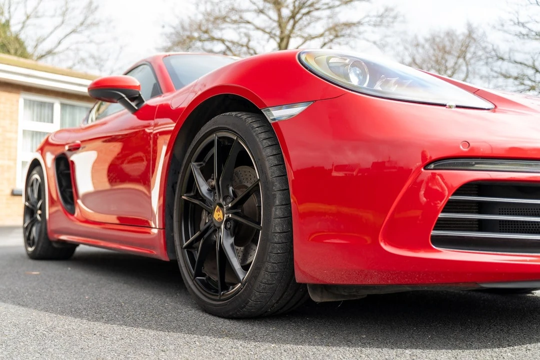 2020 Porsche 718 Cayman - Image 14 of 30