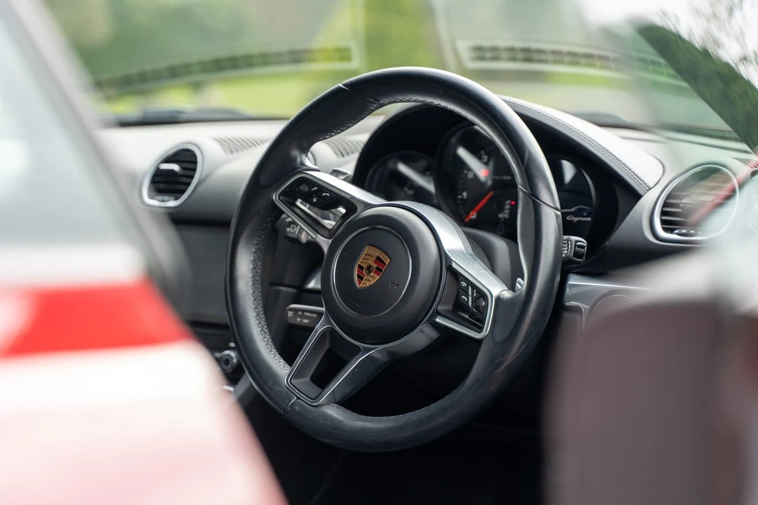 2020 Porsche 718 Cayman - Image 20 of 30