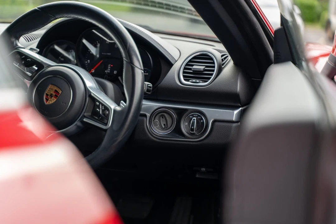 2020 Porsche 718 Cayman - Image 22 of 30