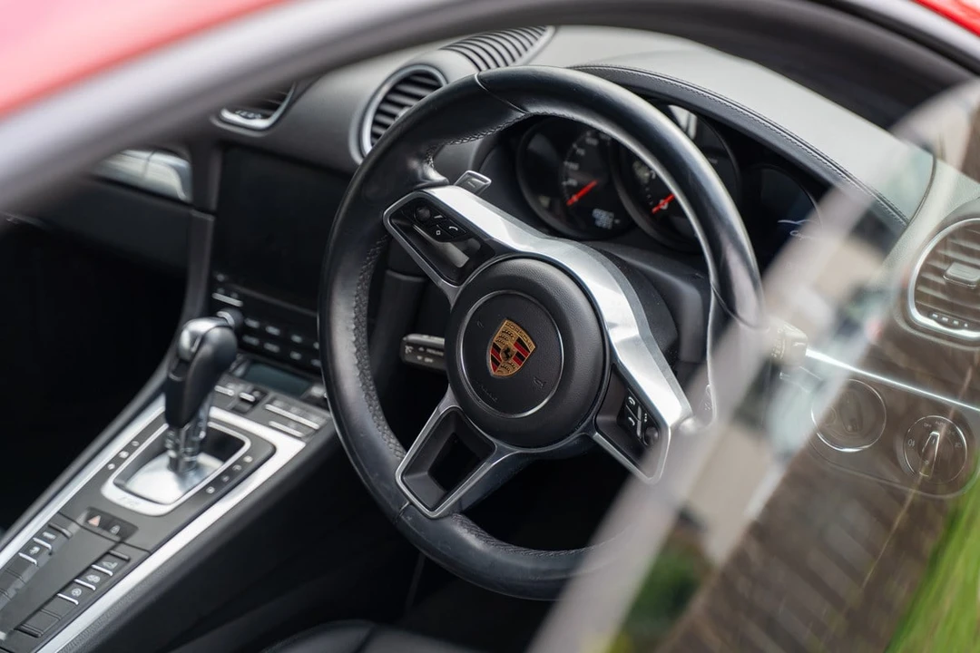 2020 Porsche 718 Cayman - Image 25 of 30