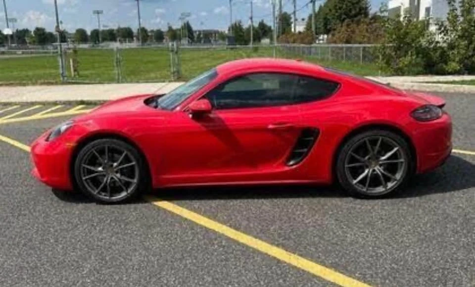 2020 Porsche 718 Cayman - Image 15 of 15