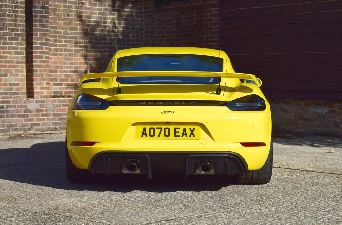 2020 Porsche 718 Cayman GT4 - Image 4 of 30