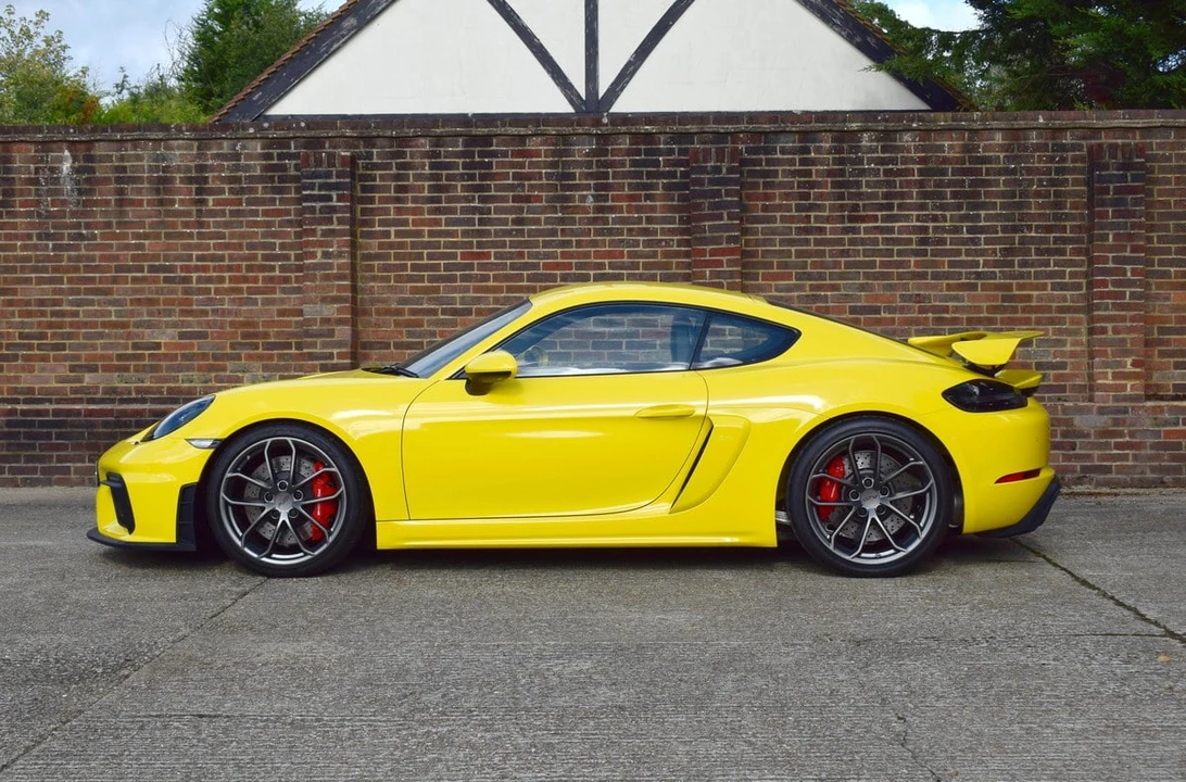 2020 Porsche 718 Cayman GT4 - Image 19 of 30