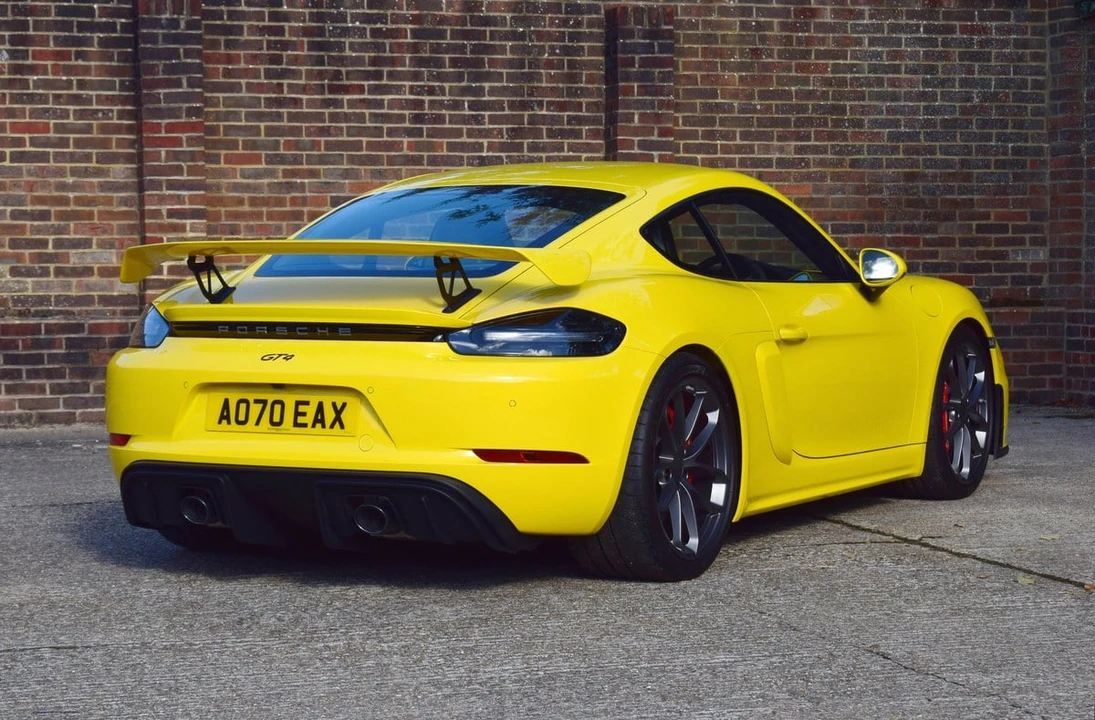 2020 Porsche 718 Cayman GT4 - Image 22 of 30