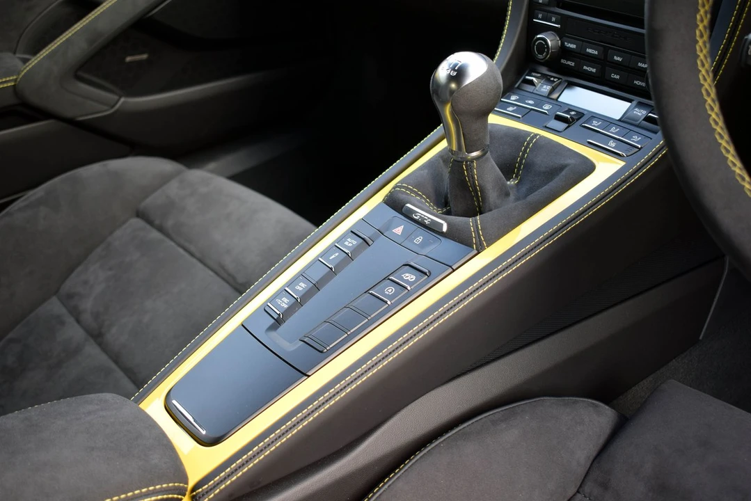 2020 Porsche 718 Cayman GT4 - Image 9 of 30