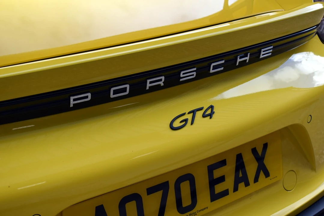 2020 Porsche 718 Cayman GT4 - Image 8 of 30