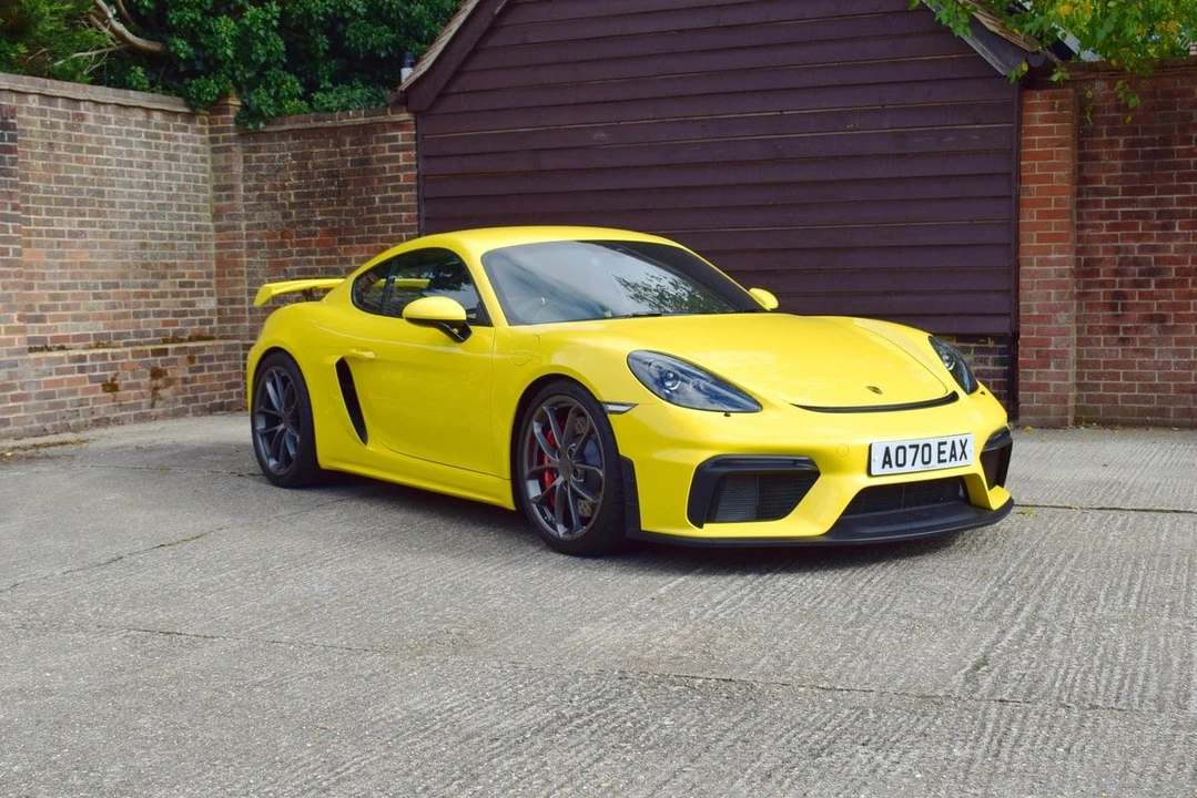 2020 Porsche 718 Cayman GT4 - Image 11 of 30