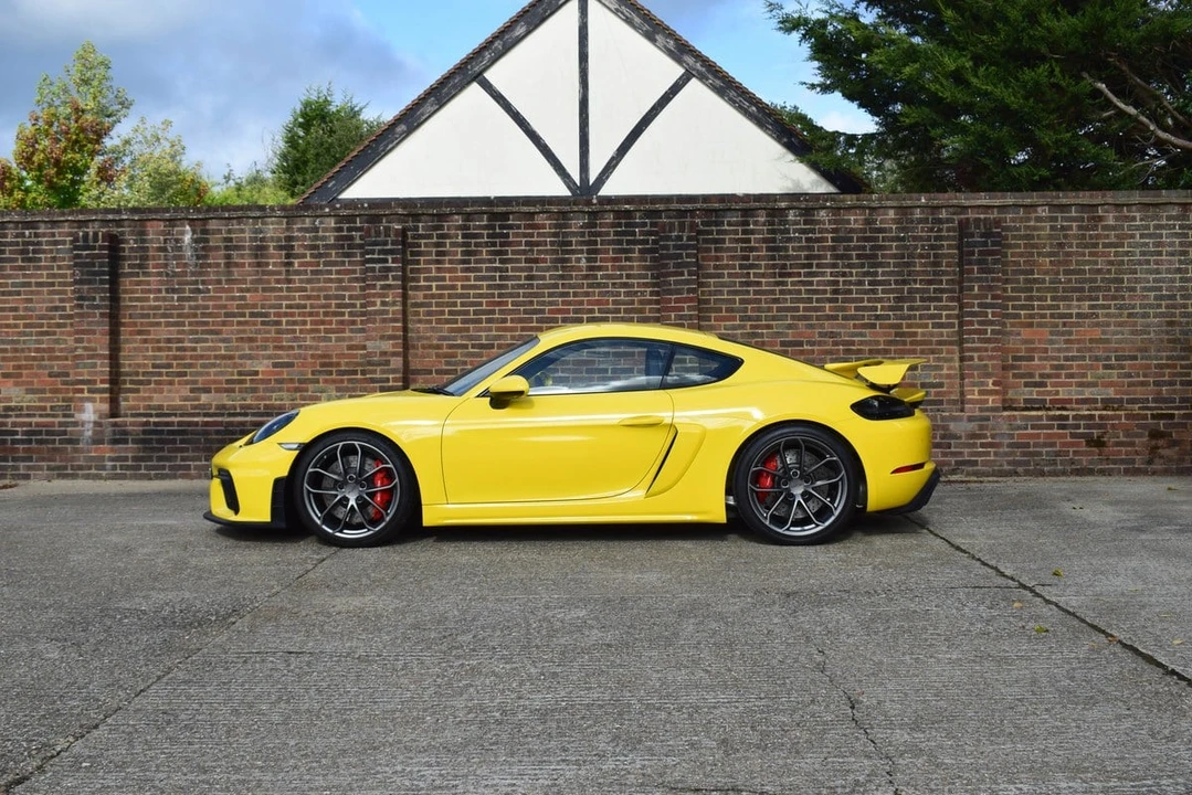 2020 Porsche 718 Cayman GT4 - Image 18 of 30