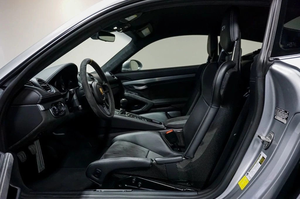 2020 Porsche 718 Cayman GT4 - Image 8 of 12