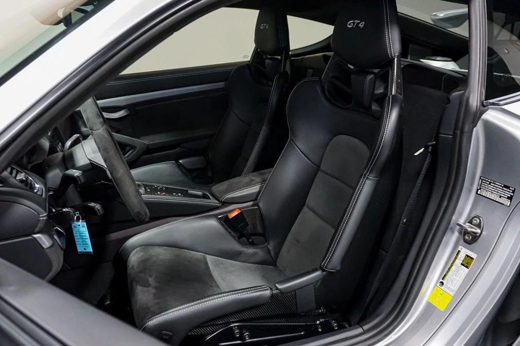 2020 Porsche 718 Cayman GT4 - Image 9 of 12