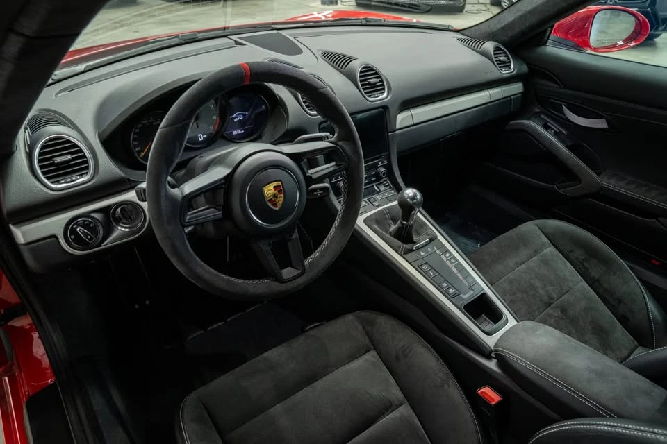 2020 Porsche 718 Cayman GT4 - Image 11 of 19
