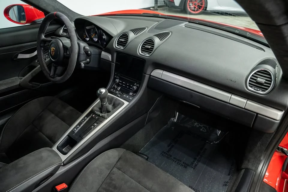 2020 Porsche 718 Cayman GT4 - Image 12 of 19
