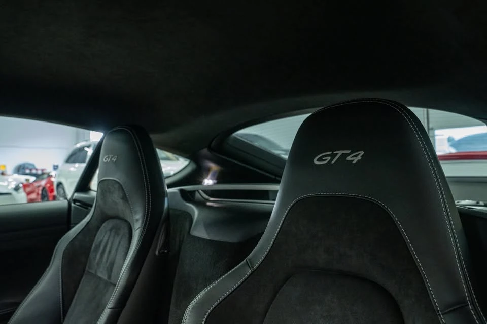 2020 Porsche 718 Cayman GT4 - Image 16 of 19