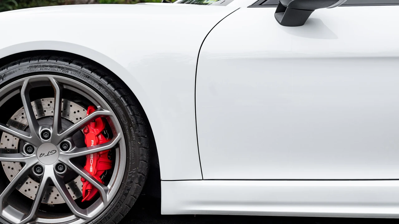 2020 Porsche 718 Cayman GT4 - Image 30 of 31