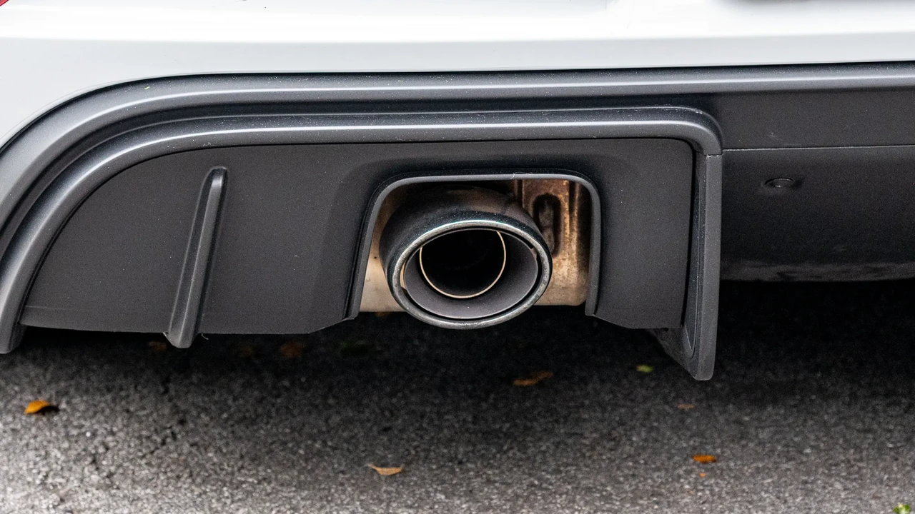 2020 Porsche 718 Cayman GT4 - Image 18 of 31