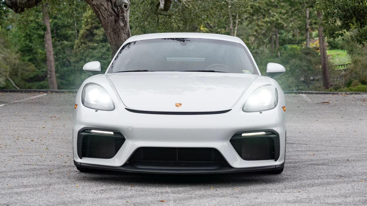2020 Porsche 718 Cayman GT4 - Image 3 of 31