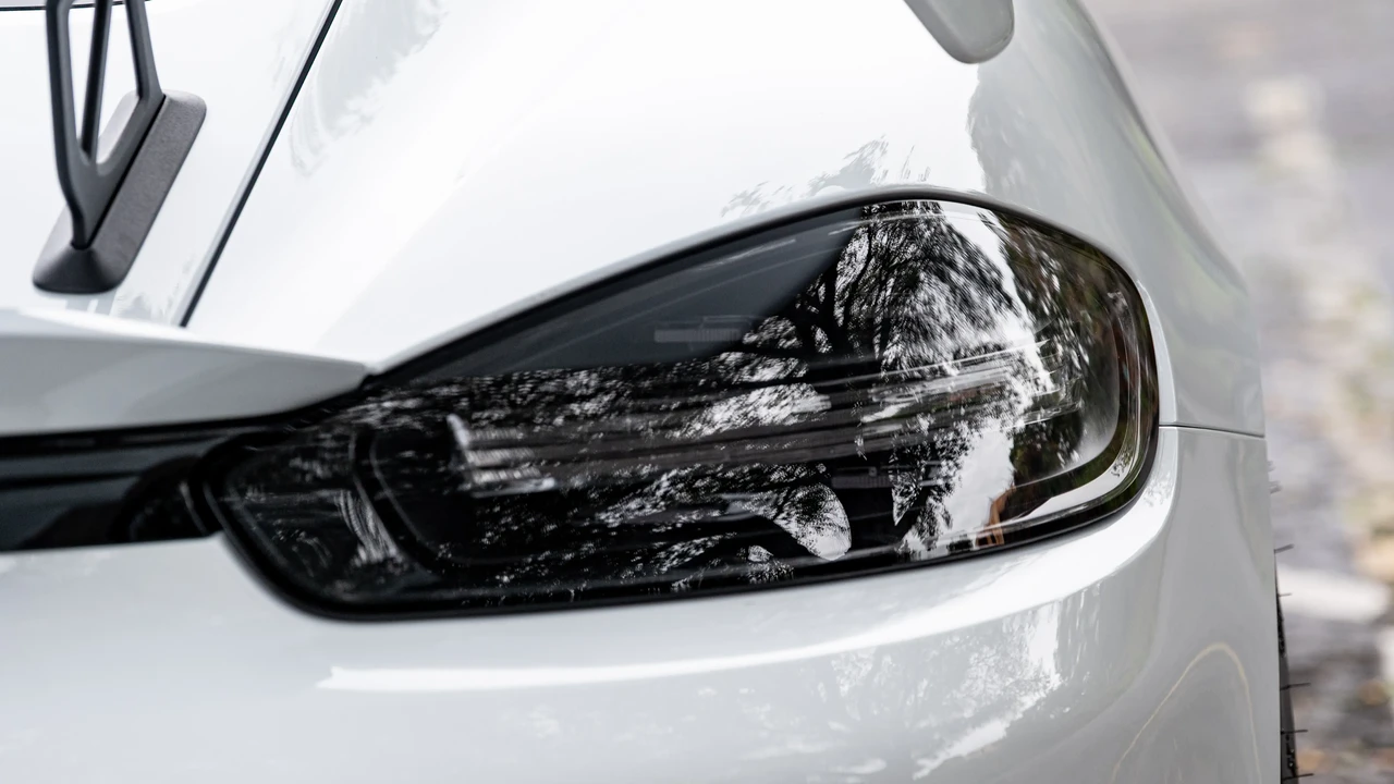 2020 Porsche 718 Cayman GT4 - Image 15 of 31