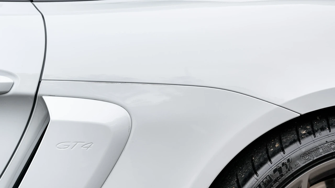 2020 Porsche 718 Cayman GT4 - Image 24 of 31