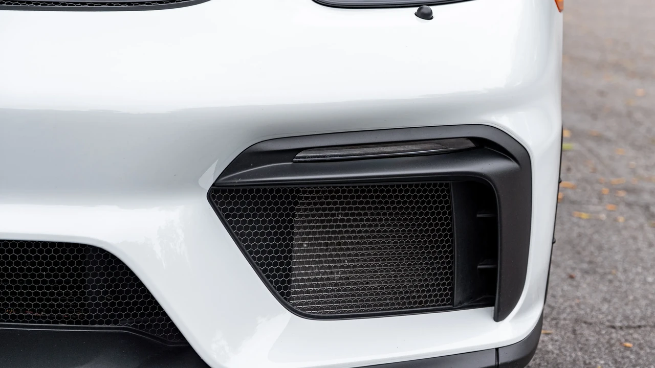 2020 Porsche 718 Cayman GT4 - Image 17 of 31