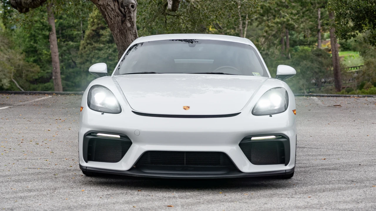 2020 Porsche 718 Cayman GT4 - Image 10 of 31