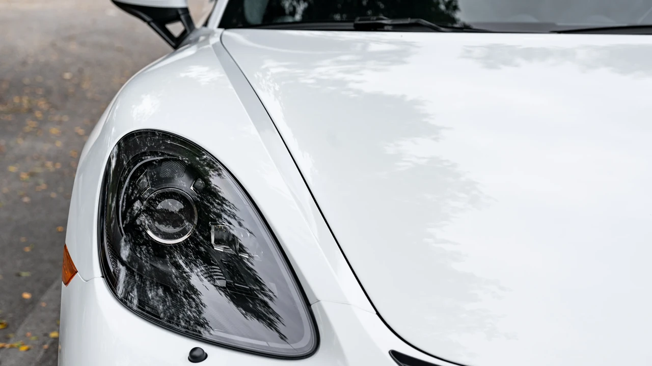 2020 Porsche 718 Cayman GT4 - Image 28 of 31