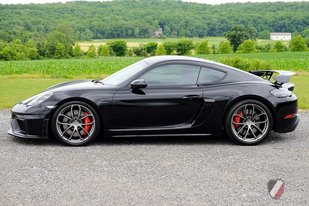 2020 Porsche 718 Cayman GT4 - Image 3 of 31