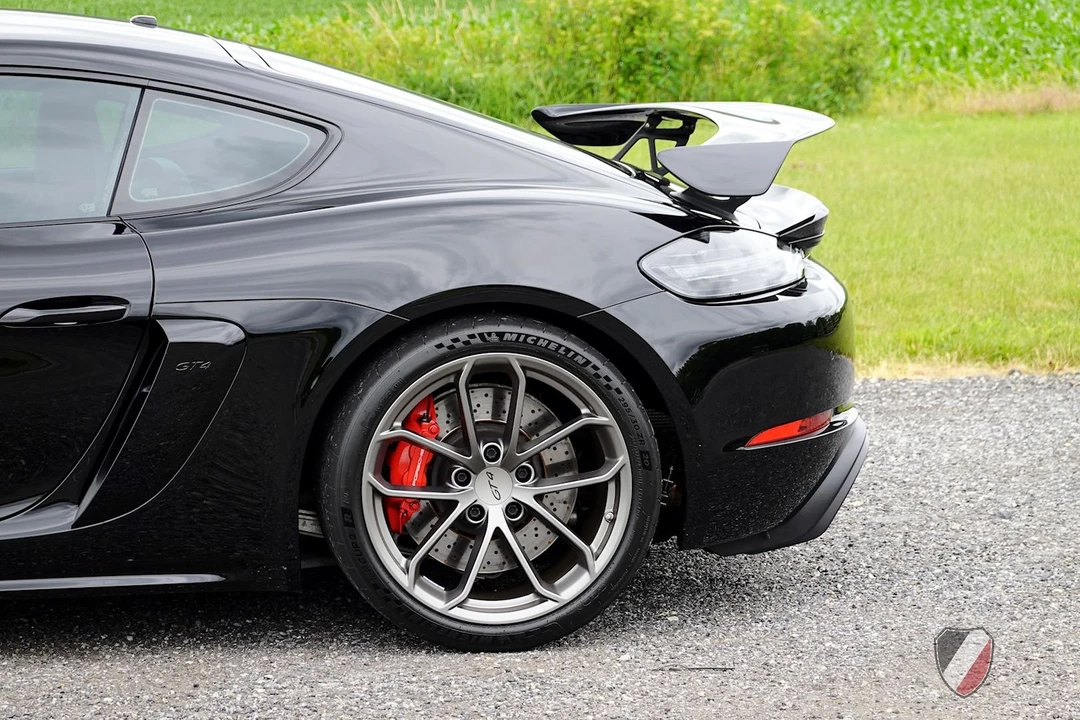 2020 Porsche 718 Cayman GT4 - Image 4 of 31