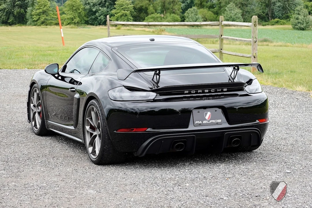 2020 Porsche 718 Cayman GT4 - Image 7 of 31