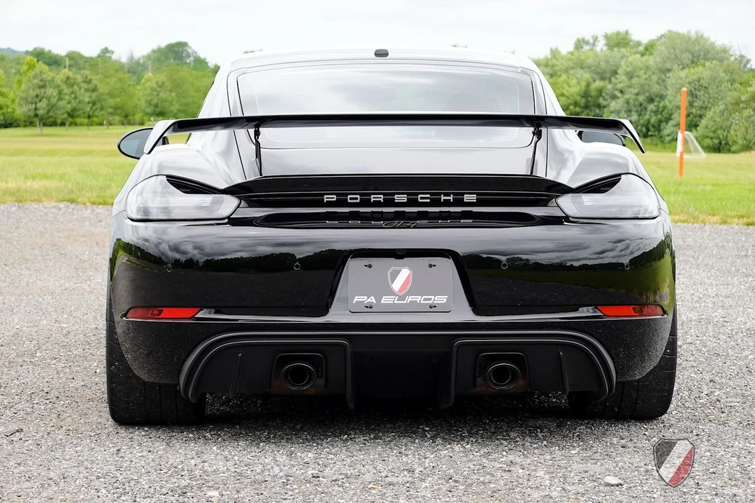 2020 Porsche 718 Cayman GT4 - Image 8 of 31