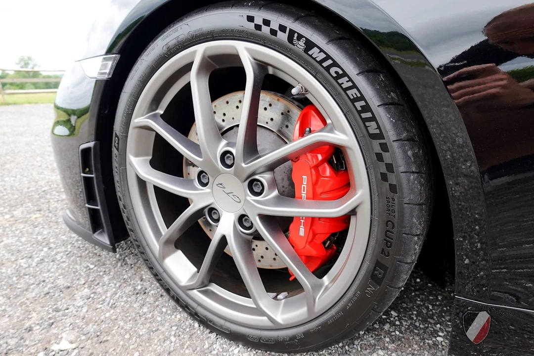 2020 Porsche 718 Cayman GT4 - Image 19 of 31