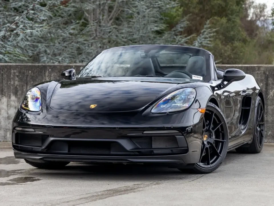 2020 Porsche 718 Cayman GT4 - Image 8 of 12