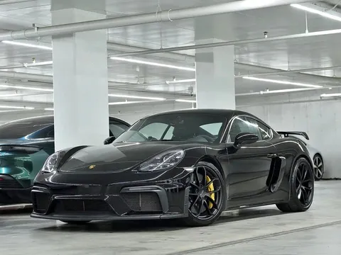 2020 Porsche 718 Cayman GT4