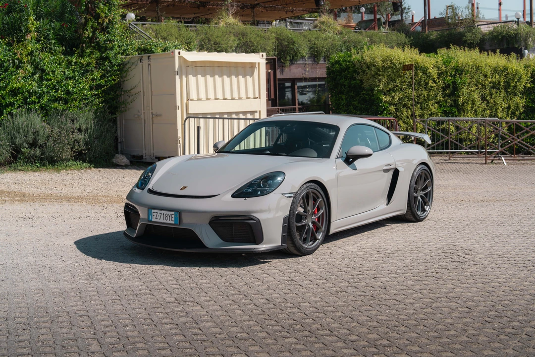 2020 Porsche 718 Cayman GT4 - Image 3 of 31