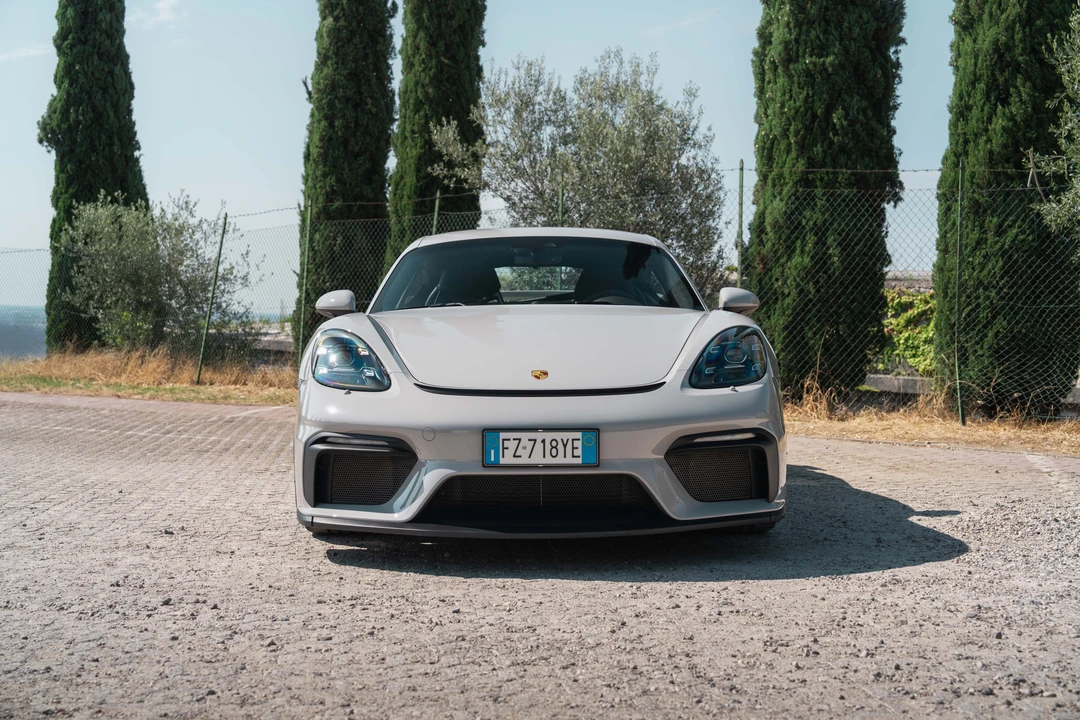 2020 Porsche 718 Cayman GT4 - Image 10 of 31