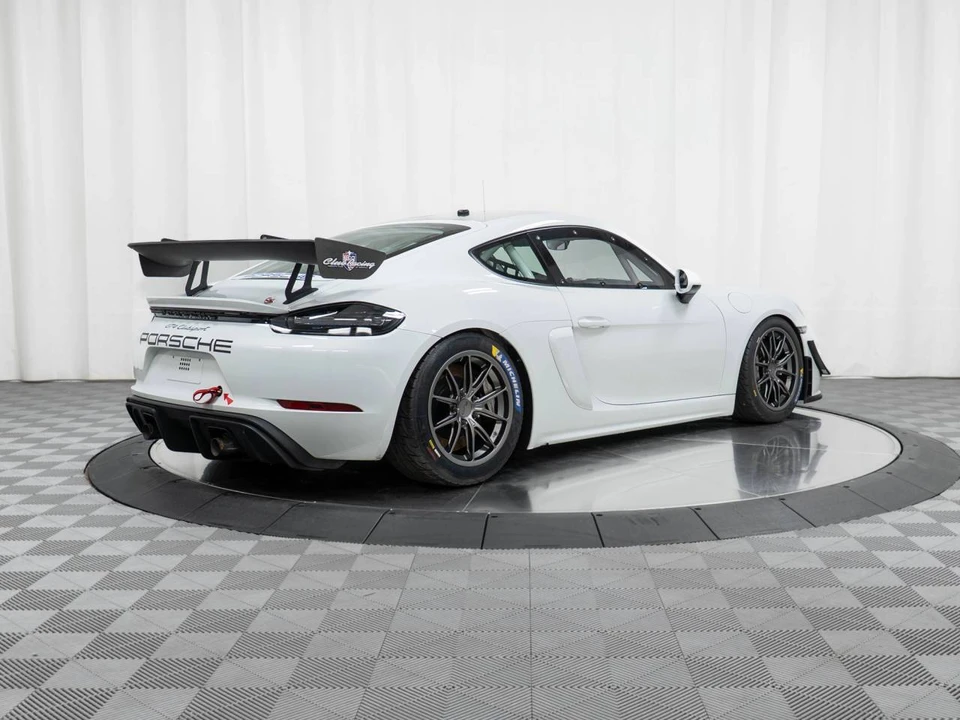 2020 Porsche 718 Cayman GT4 - Image 5 of 5