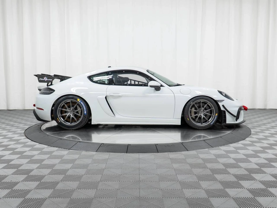 2020 Porsche 718 Cayman GT4 - Image 4 of 5