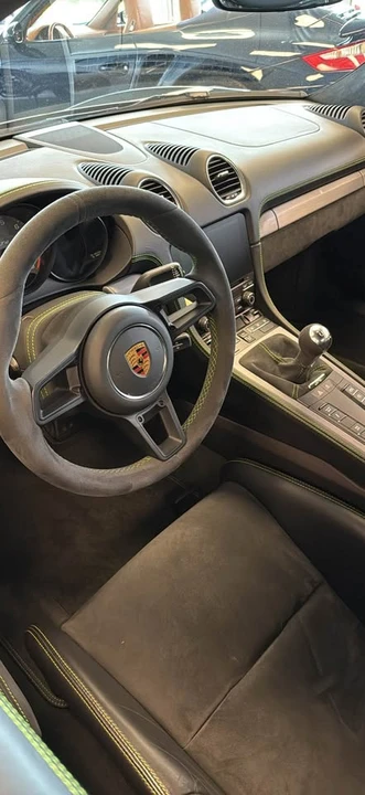 2020 Porsche 718 Cayman GT4 - Image 8 of 10