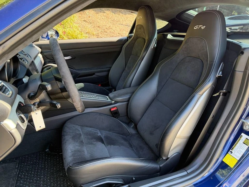 2020 Porsche 718 Cayman GT4 - Image 16 of 20
